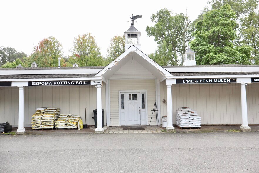 More Photos Of 129 Interlaken Rd, Stamford Manufacturing For Lease