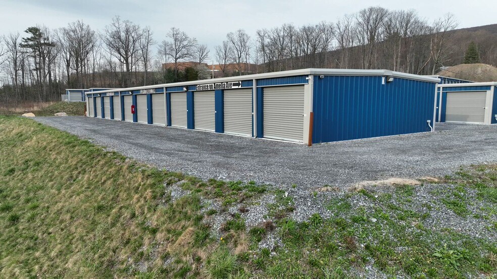 Primary Photo Of 1122 Amelia Ave, Altoona Self Storage For Sale