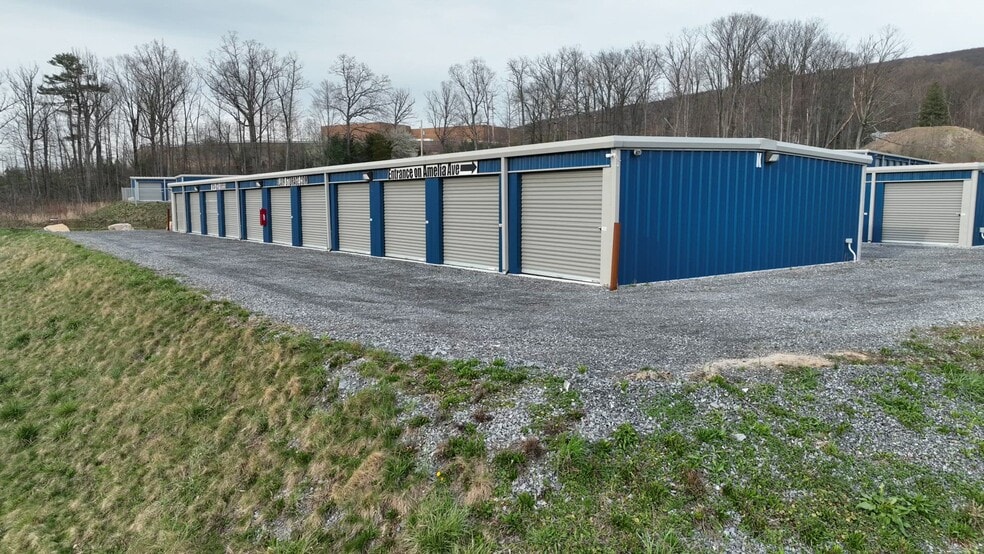 Primary Photo Of 1122 Amelia Ave, Altoona Self Storage For Sale