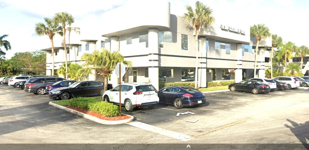More Photos Of 10011-10031 Pines Blvd, Pembroke Pines Medical For Lease