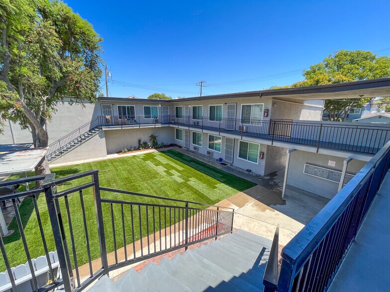 Primary Photo Of 925 S Malden Ave, Fullerton Apartments For Sale