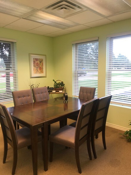 More Photos Of 33576-33596 Harper Ave, Clinton Township Office For Lease