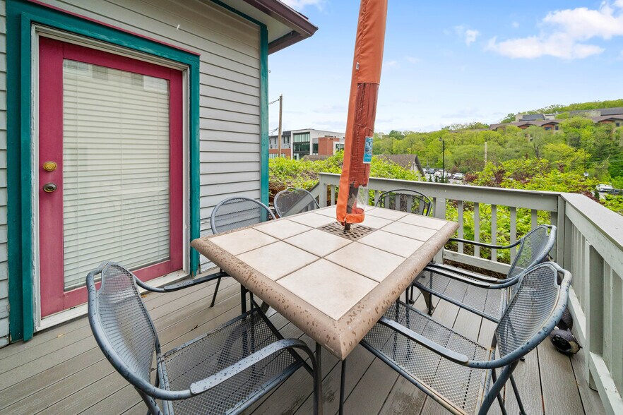 More Photos Of 405 Main St, Parkville Storefront Retail Office For Sale