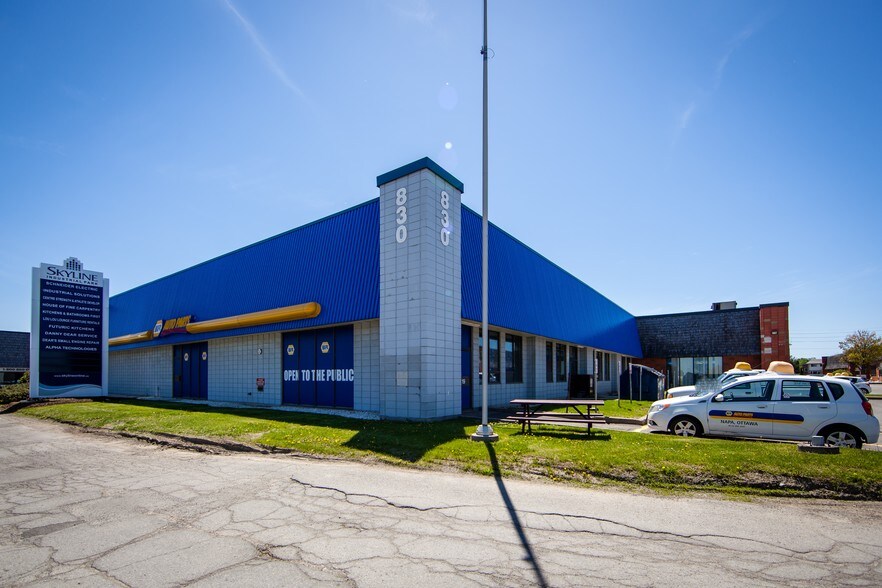 More Photos Of 830-840 Industrial Ave, Ottawa Light Distribution For Lease