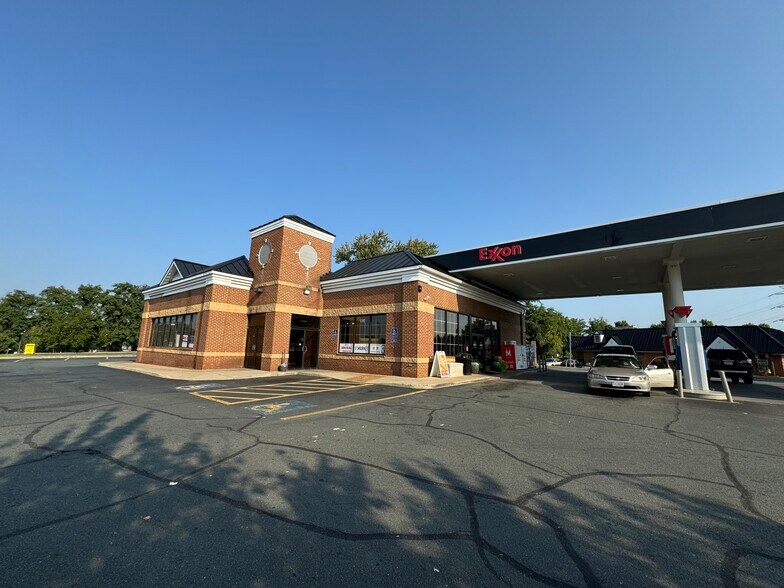 More Photos Of 1192 Richmond Rd, Charlottesville General Retail For Sale