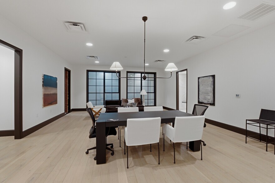 More Photos Of 1403 2nd Ave N, Nashville Warehouse For Lease