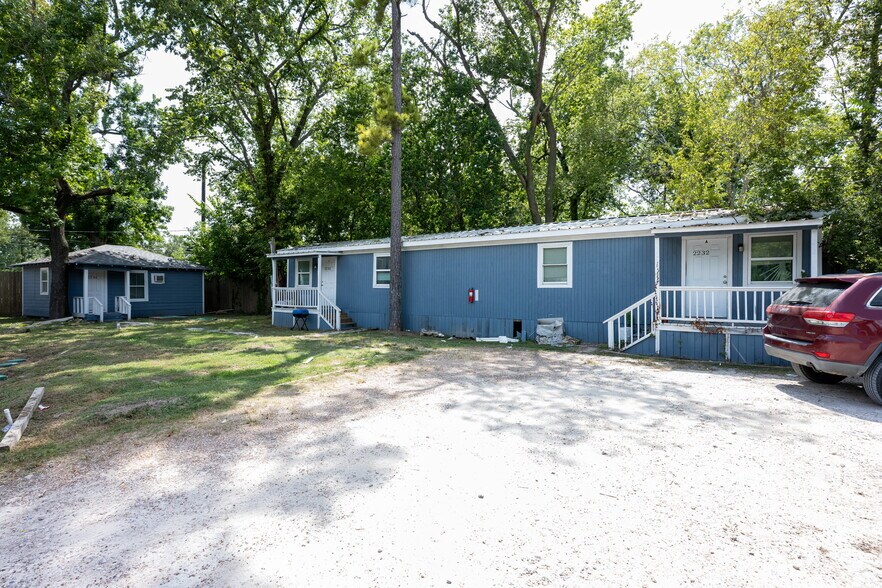 More Photos Of 2232 Maurine St, Houston Apartments For Sale