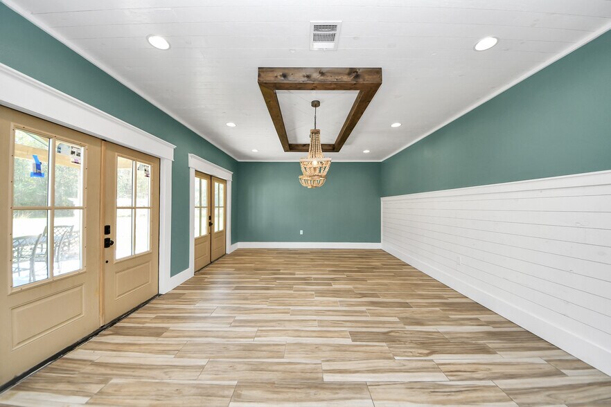 More Photos Of 17188 Highway 321, Dayton Specialty For Sale