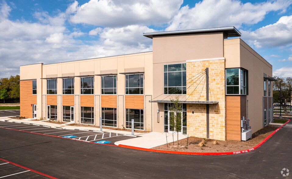 More Photos Of 25555 W IH-10, San Antonio Medical For Lease