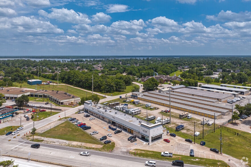 More Photos Of 7924 FM-1960 E, Humble Unknown For Lease