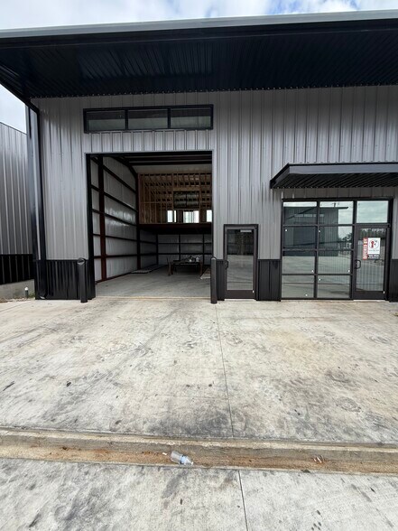 More Photos Of 451 Farrell Rd, Dripping Springs Unknown For Lease