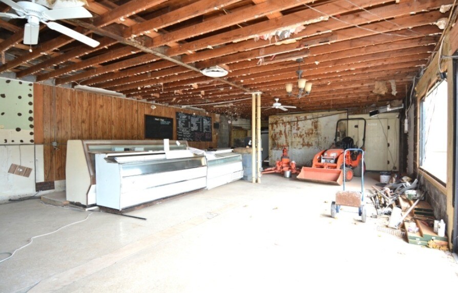 More Photos Of 24 Broad St, Three Bridges Freestanding For Sale