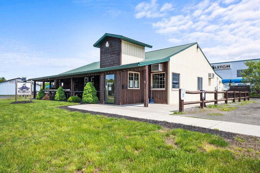 More Photos Of 40 Park Dr, Hornell Restaurant For Sale