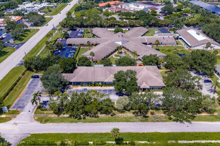 Primary Photo Of 1260 37th St, Vero Beach Medical For Lease