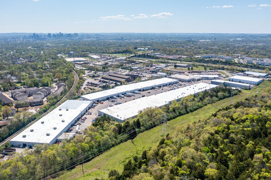 More Photos Of 3310-3422 Ambrose Ave, Nashville Warehouse For Lease