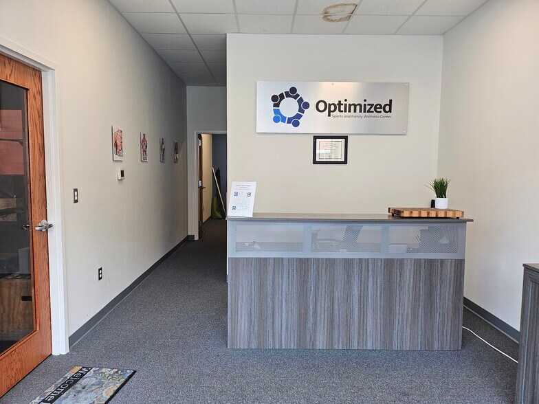 More Photos Of 22149 Davis Dr, Sterling Light Distribution For Lease