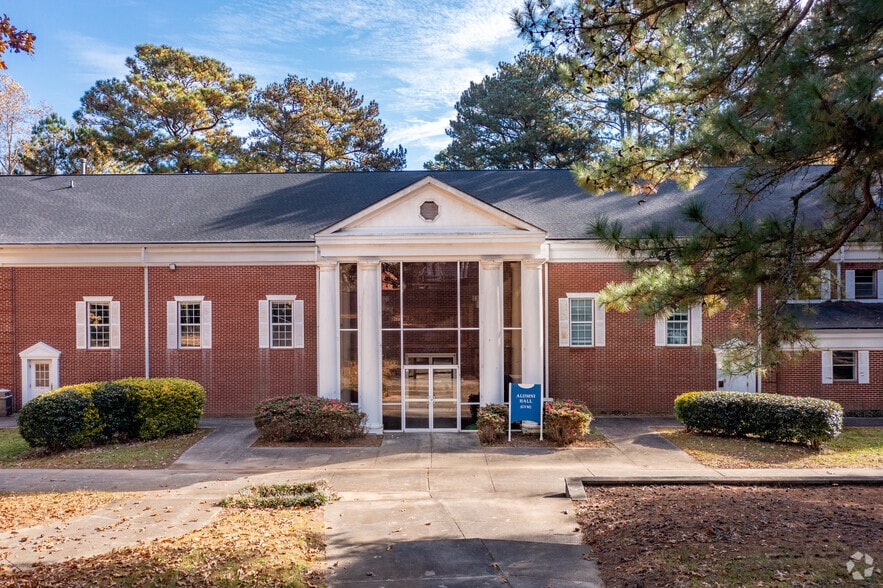 More Photos Of 2605 Ben Hill Rd, East Point Schools For Sale