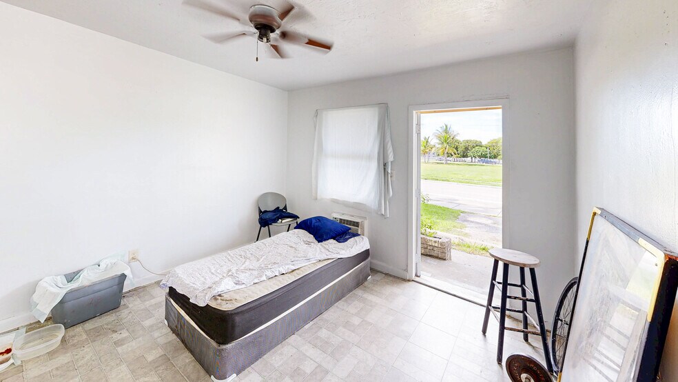 More Photos Of 1478 NW 2nd Ave, Florida City Multifamily For Sale