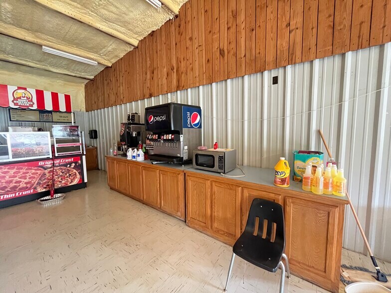 More Photos Of 7015 Highway 82, Tahlequah Convenience Store For Sale
