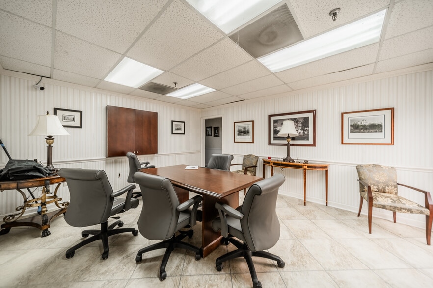 More Photos Of 129 Dupree St, Charlotte Distribution For Lease