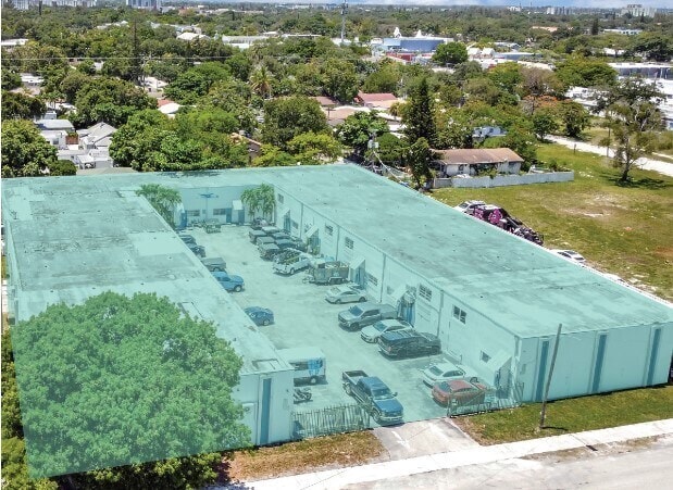 More Photos Of 5700 NE 4th Ave, Miami Warehouse For Lease