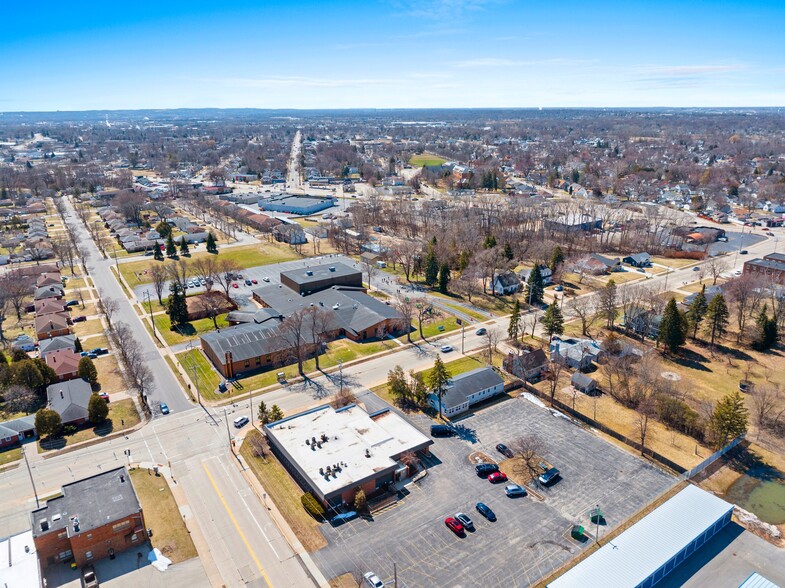 More Photos Of 1751 Deckner Ave, Green Bay Medical For Sale