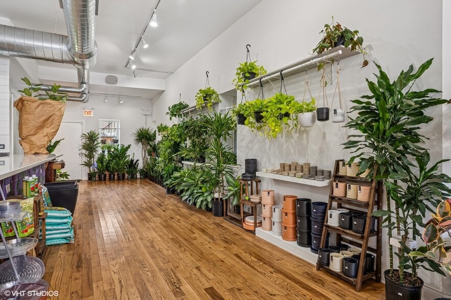 More Photos Of 2321 W North Ave, Chicago Storefront Retail Residential For Lease