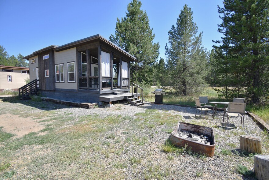 More Photos Of 3555 Yale Kilgore Rd, Island Park Multifamily For Sale