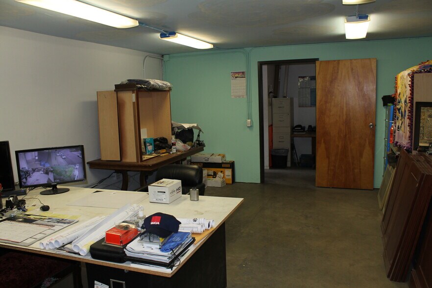 More Photos Of 661 N Pacific Ave, San Pedro Manufacturing For Sale