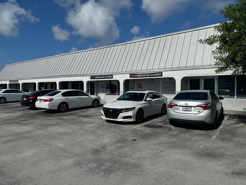 More Photos Of 1900-2261 NW 29th St, Oakland Park Unknown For Lease