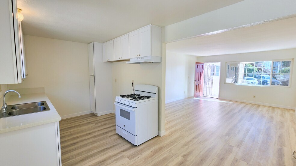 More Photos Of 2325 Angela St, Pomona Apartments For Sale