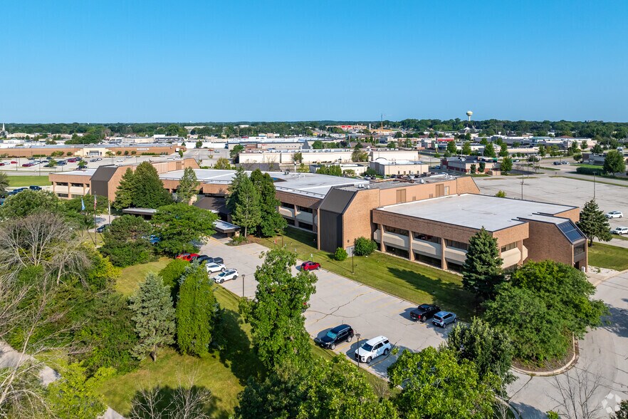 More Photos Of 700 Pilgrim Way, Green Bay Loft Creative Space For Lease