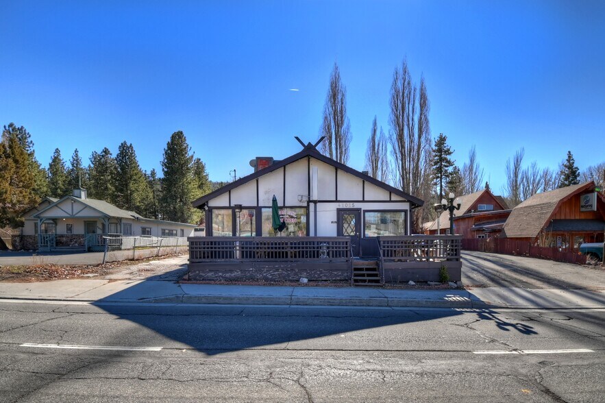 More Photos Of 41025 Big Bear Blvd, Big Bear Lake Restaurant For Sale