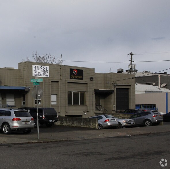 More Photos Of 1321 NW 17th Ave, Portland Service For Sale