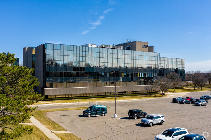 More Photos Of 3250 W Big Beaver Rd, Troy Office For Lease