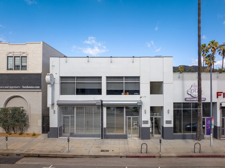 Primary Photo Of 7561 W Sunset Blvd, Los Angeles Office For Lease