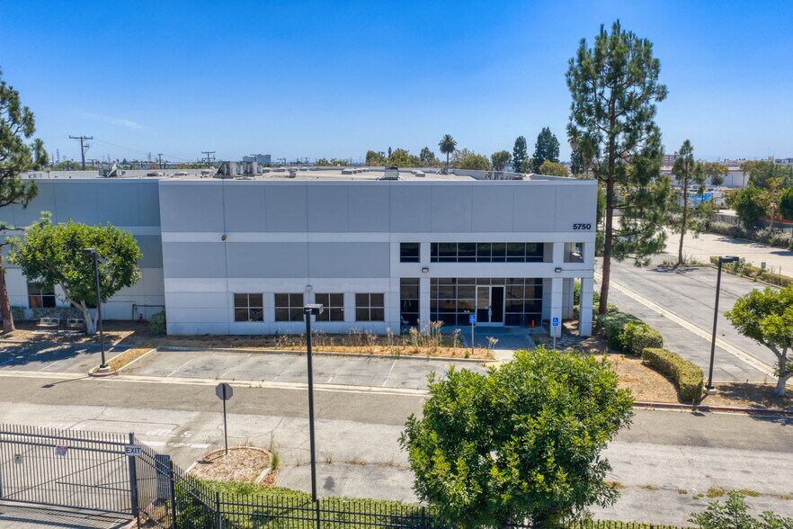 More Photos Of 5750-5760 Grace Pl, Commerce Warehouse For Sale