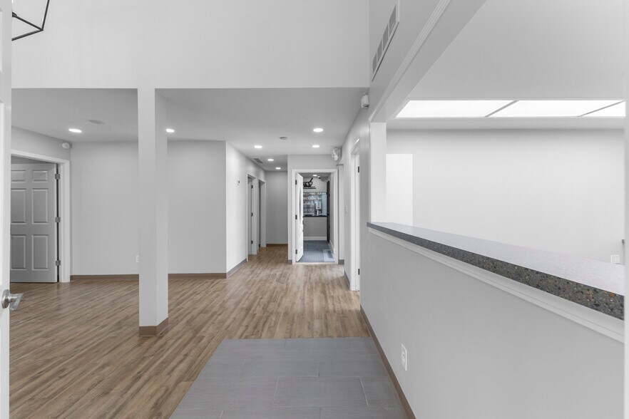 More Photos Of 17600 W Warren Ave, Detroit Office For Lease