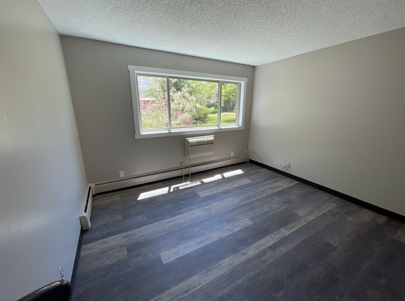 More Photos Of 2401 Grandview Pl, Casper Apartments For Sale