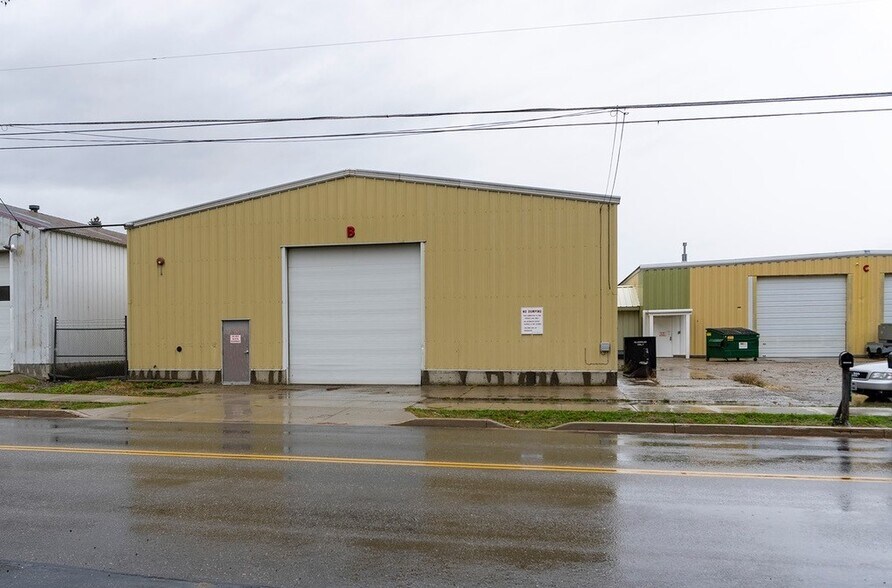 More Photos Of 1301 Ontario St, Sandpoint Warehouse For Sale
