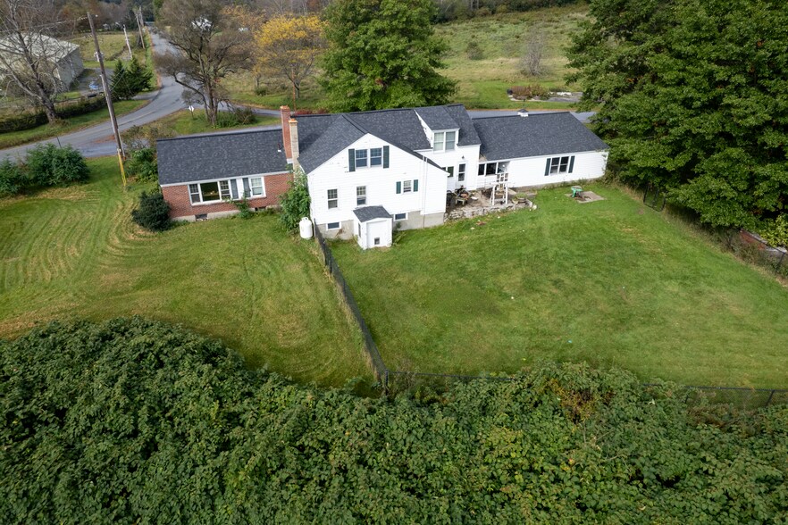 More Photos Of 4 Whitman Rd, Stephentown Sports And Entertainment For Sale