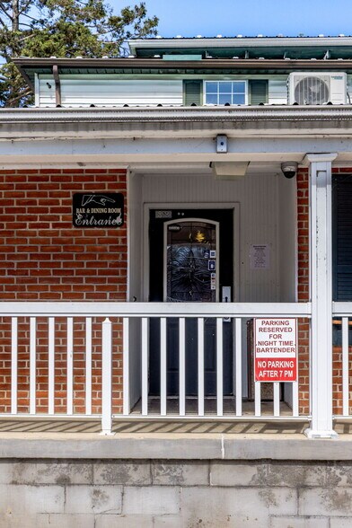 More Photos Of 219 N Market St, Selinsgrove Storefront Retail Residential For Sale