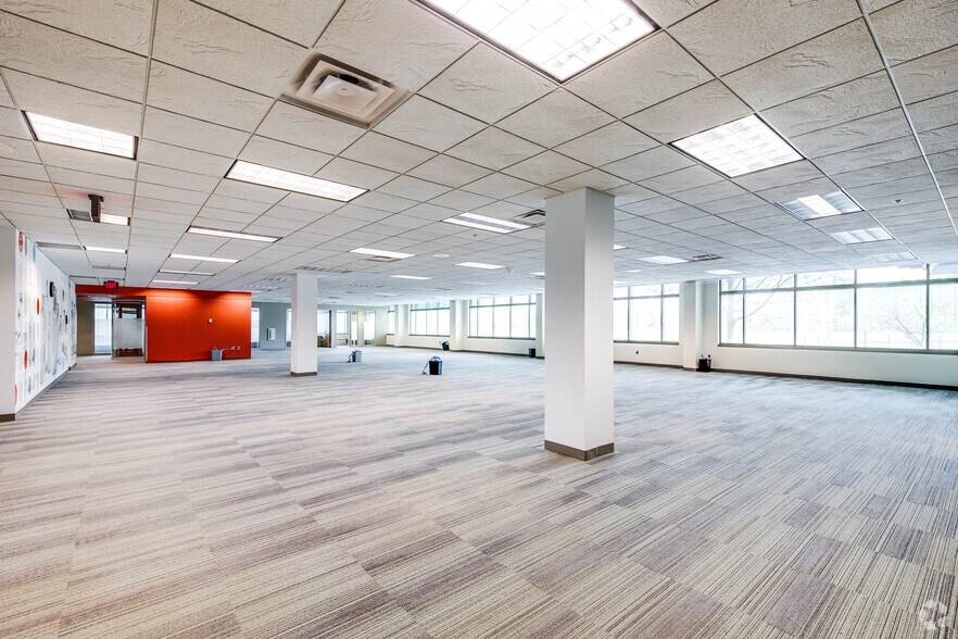 More Photos Of 2655 Eagan Woods Dr, Eagan Office For Lease