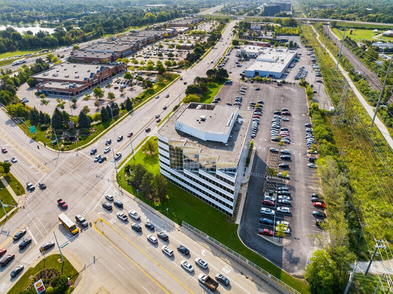 More Photos Of 40 Skokie Blvd, Northbrook Office For Lease