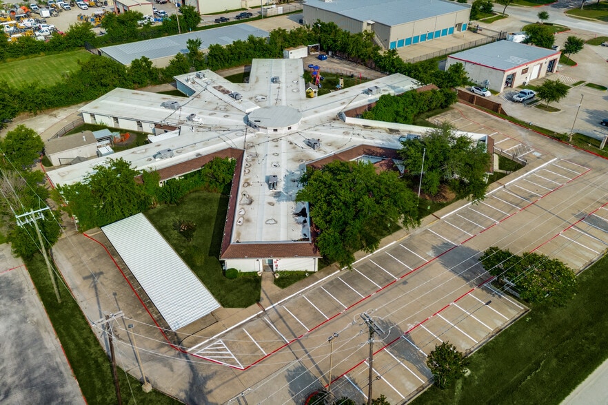 More Photos Of 1710 N McDonald St, McKinney Assisted Living For Sale