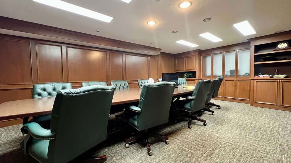 More Photos Of 2604 Sunnyside Dr, Cadillac Medical For Sale