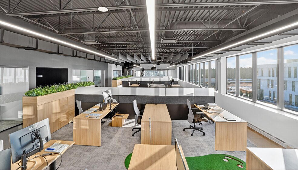 More Photos Of 401 Rue Louis-Blériot, Mascouche Flex For Sale