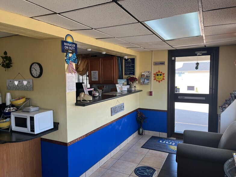 More Photos Of 4701 10th St, Great Bend Hotel For Sale