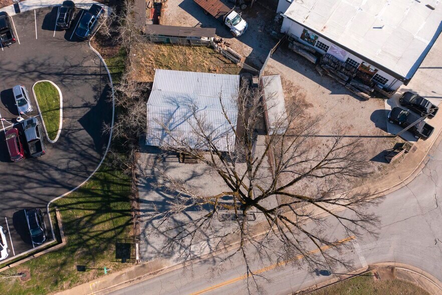 More Photos Of 1119 S Main St, Columbia Flex For Sale