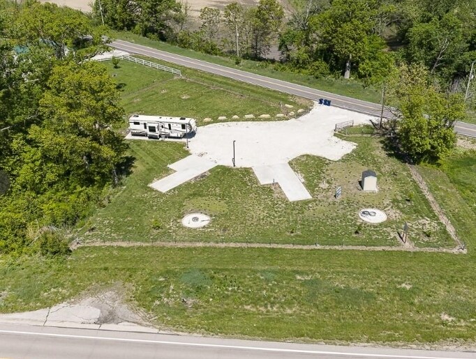 More Photos Of 23849 Stillwell Rd, Lawrence Trailer Camper Park For Sale